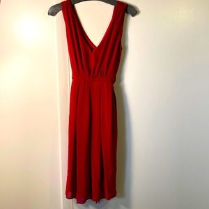 Noppies tie behind red dress, maternity